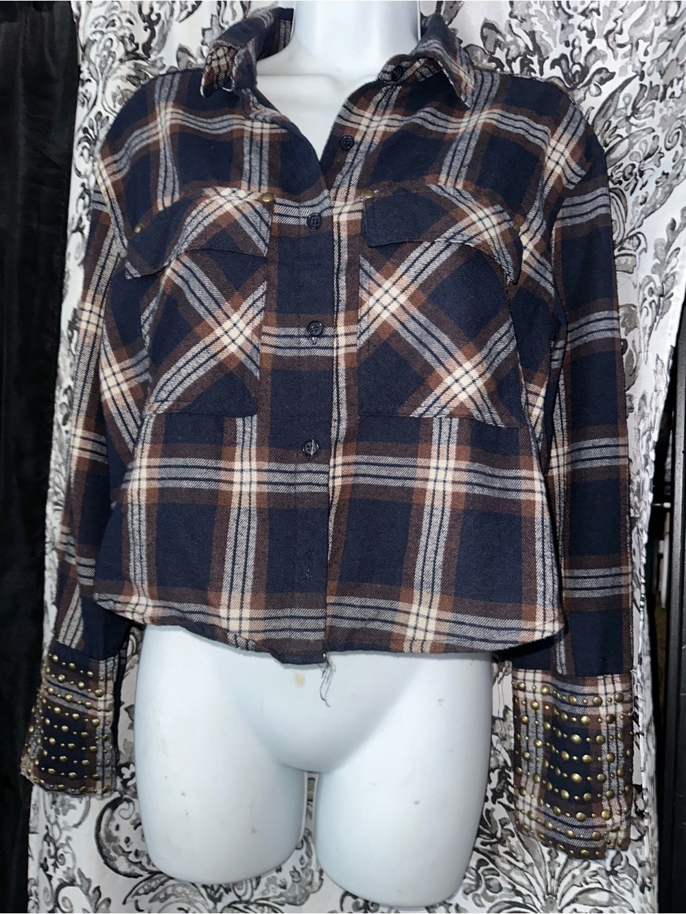 #71 woman  Navy & Brown Plaid Button-Up Shirt